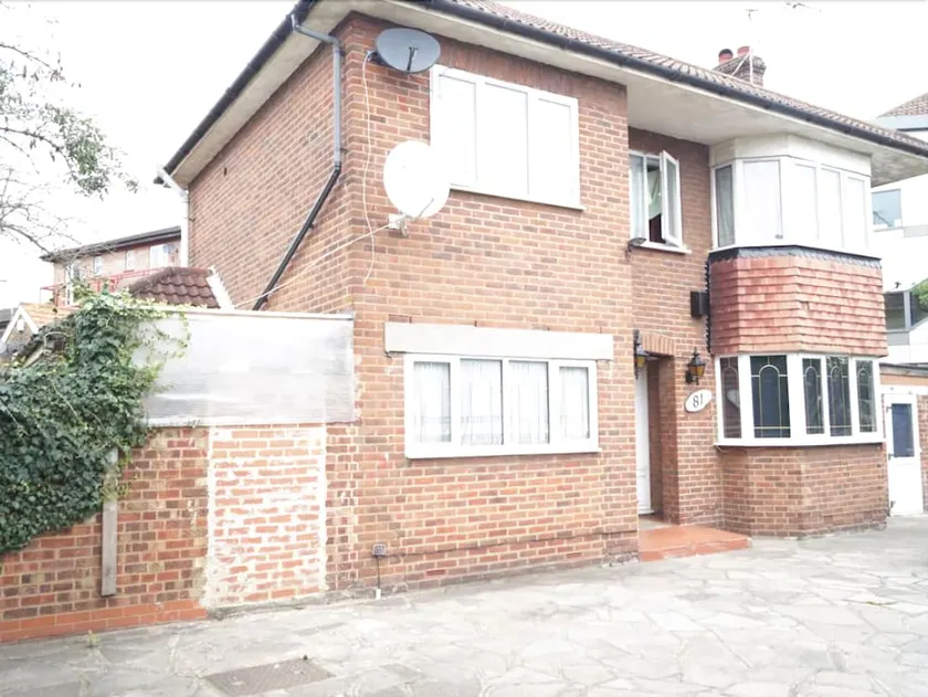 Chesnut Lodge - Image 1