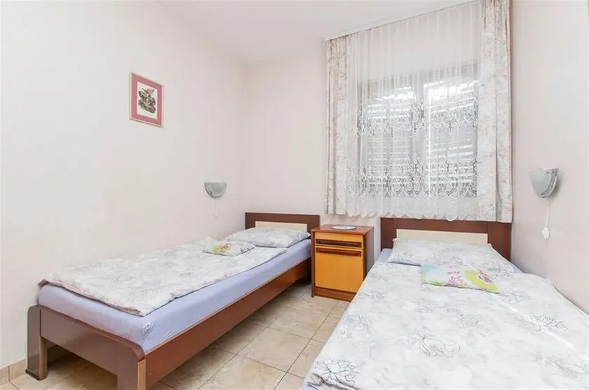 Beautiful apartment Brby near sandy beach - Image 1
