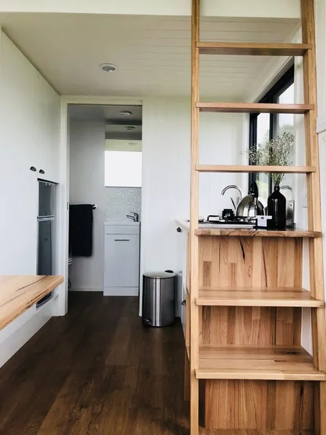 George Tiny House - Image 1
