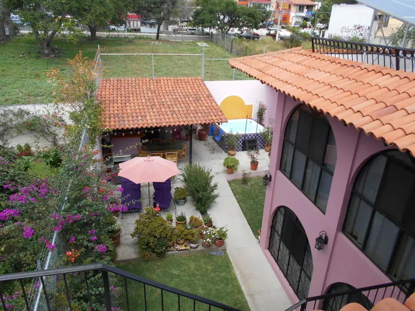 Lolitas Inn - Image 1