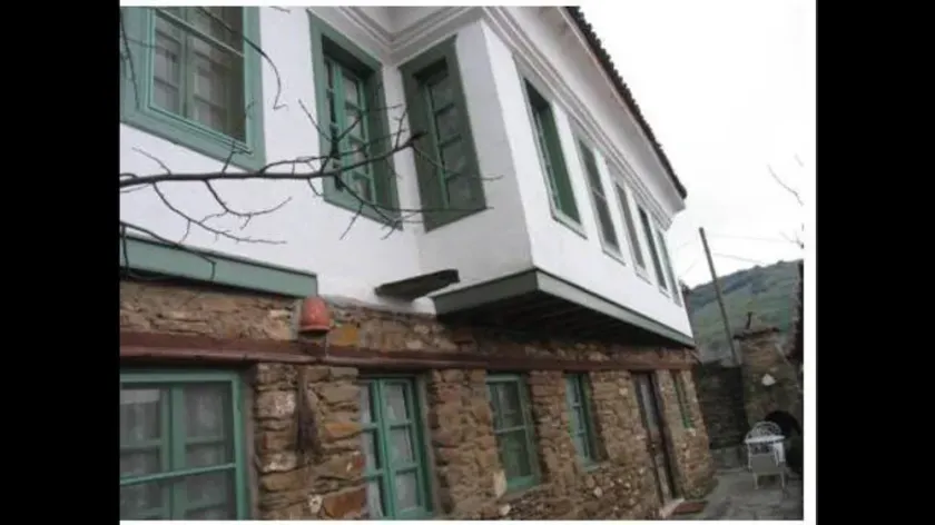 Mosaic Houses - Image 1