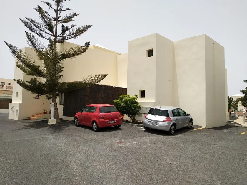 Deluxe Las Marinas Rooms - Image 1