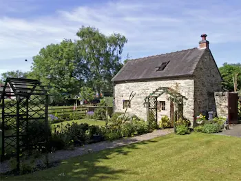 Church Barn - Image 1