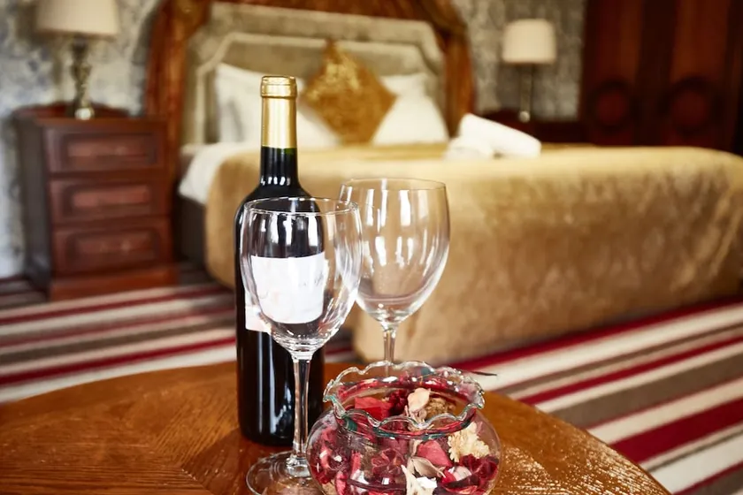 Killarney Inn - Image 1