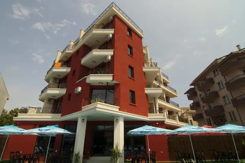 Salena Plaza Hotel - Image 1