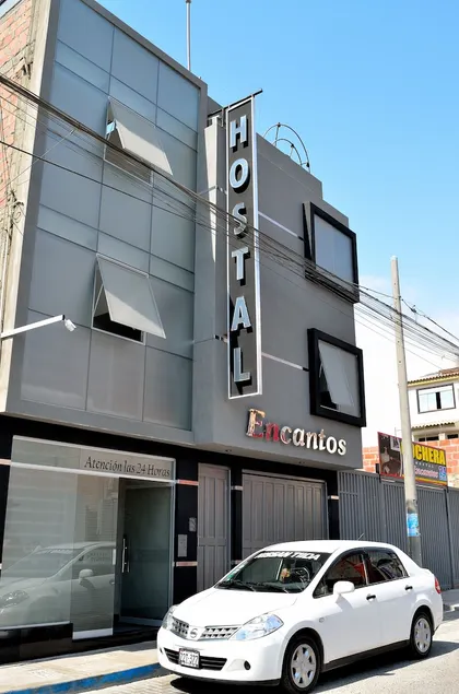 Hostal Encantos - Image 1