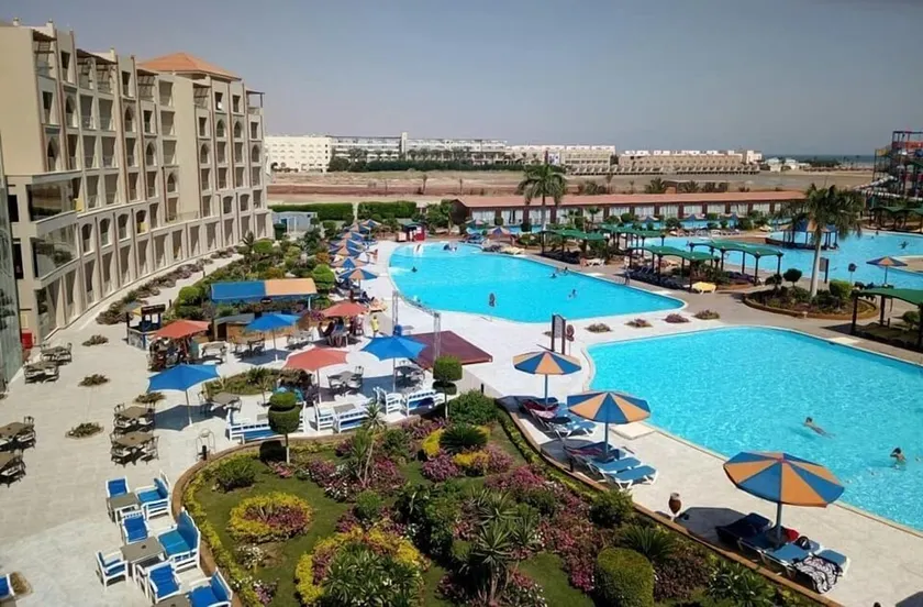 Hawaii Caesar Palace Hotel & Aqua Park - Families and Couples only - Image 1