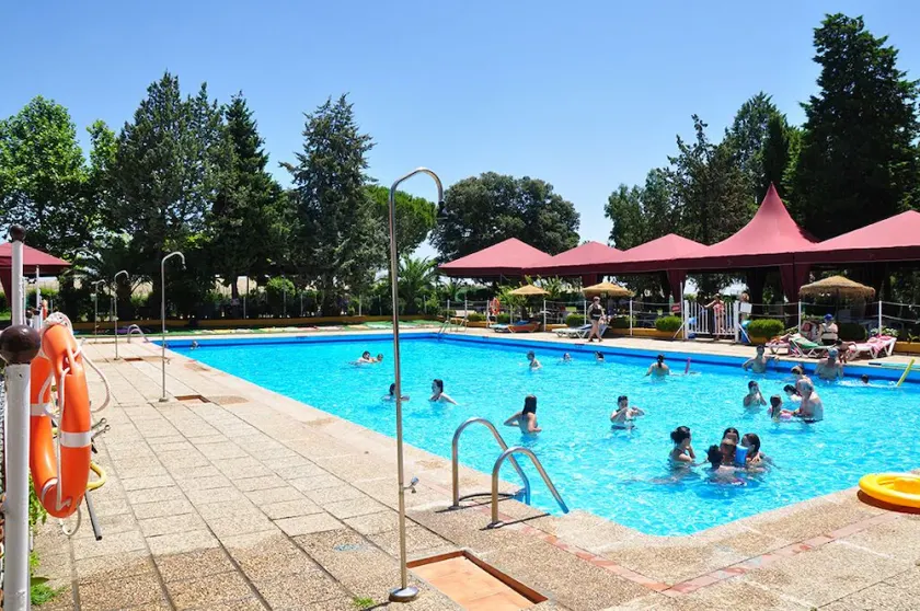 Hotel Orellana Perdiz - Image 1
