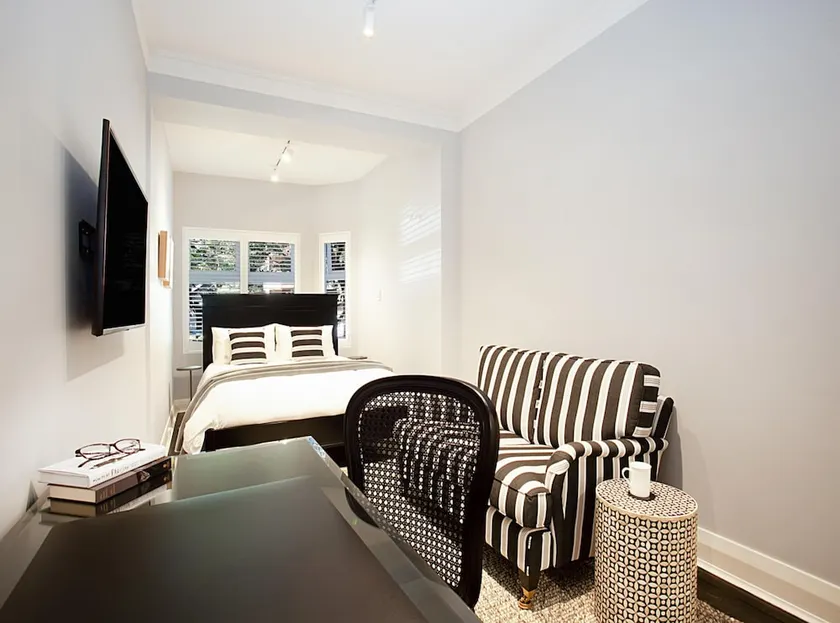 Bayside Retreat - Image 1
