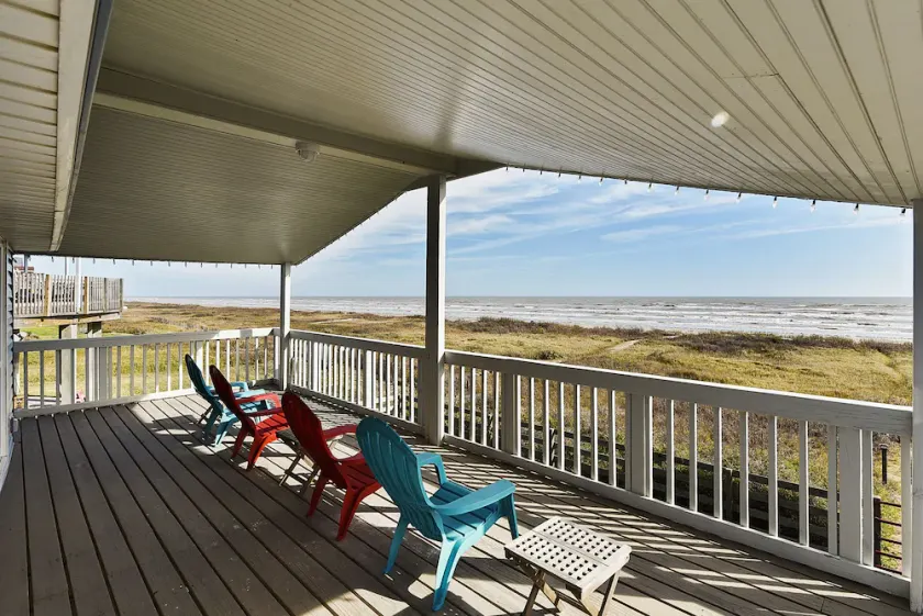 Beachfront Charm - Image 1