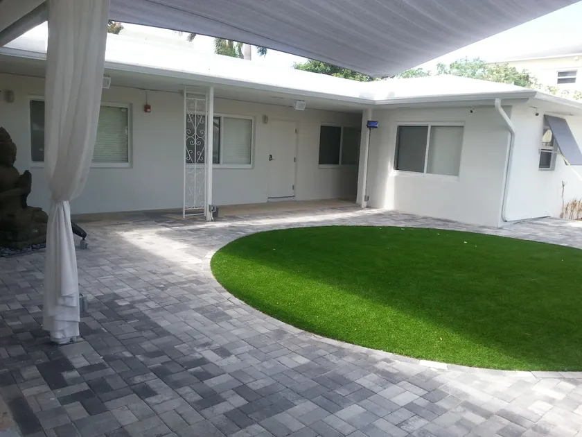 Zenmotel - Image 1