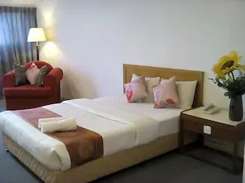Jb Central Hotel Sdn Bhd - Image 1
