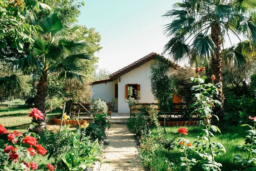 Beautiful Village Bungalow - Image 1