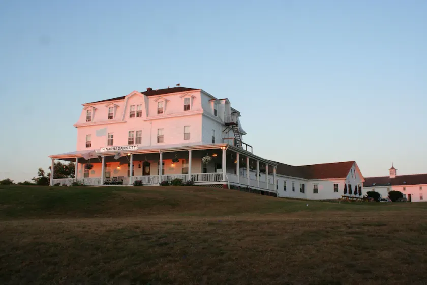 Narragansett Inn - Image 1