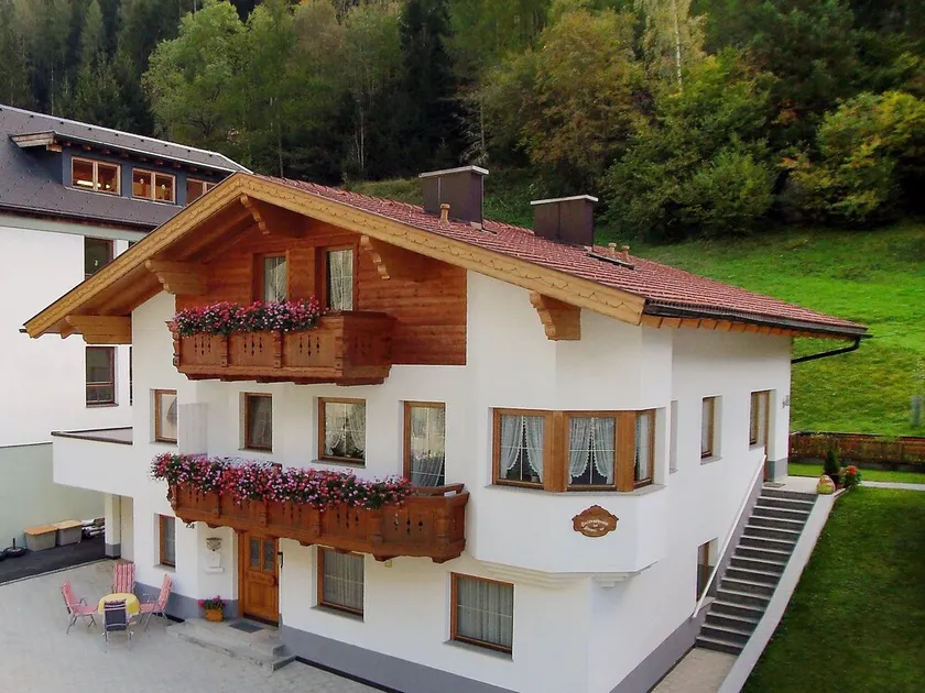 Pircher See in See With 2 Bedrooms and 1 5 Bathrooms - Image 1