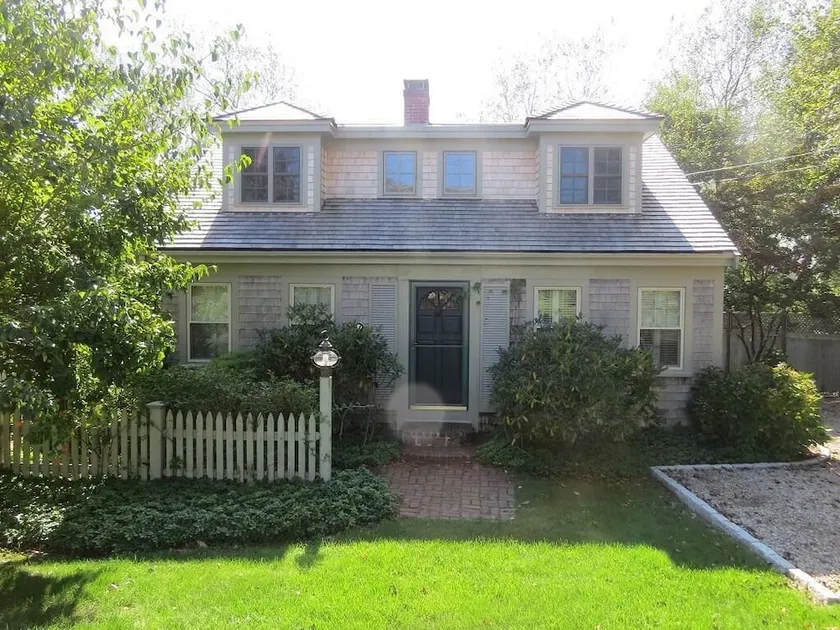 343 Main Street - Four Bedroom House - Image 1