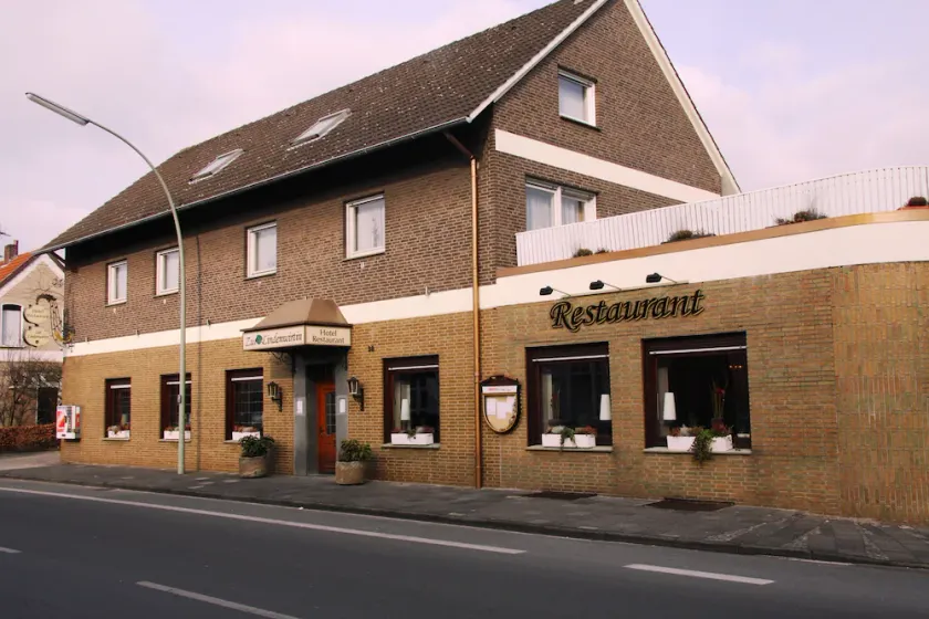 Hotel zur Lindenwirtin - Image 1