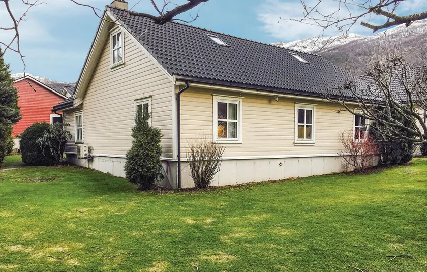 Stunning Apartment in Dirdal With 2 Bedrooms and Internet - Image 1