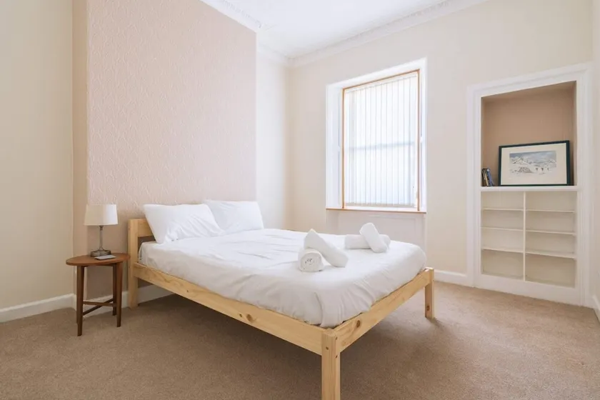 Cosy 2 Bedroom Home in Edinburgh in a Great Location - Image 1