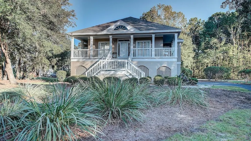 Grier Villa by RedAwning - Image 1