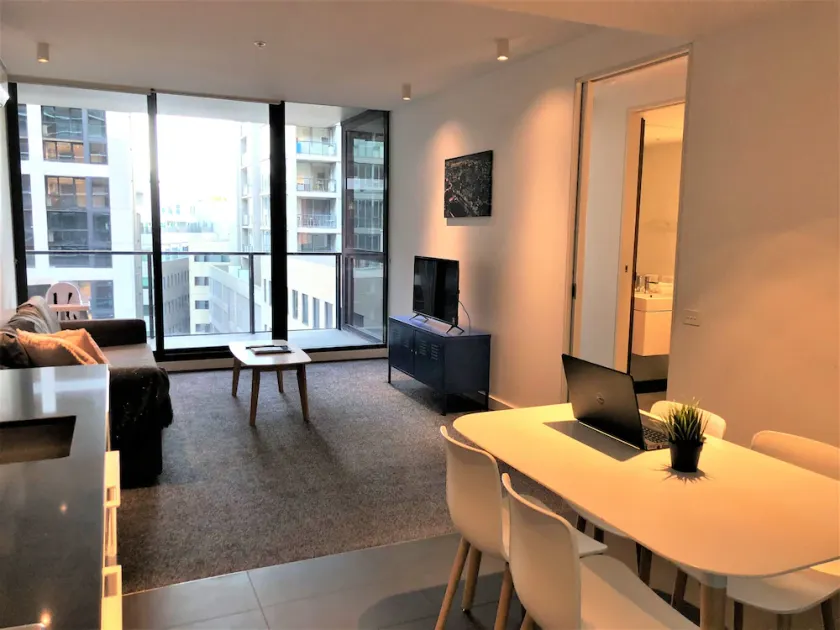 ReadySet Apartments at Guilfoyle - Image 1