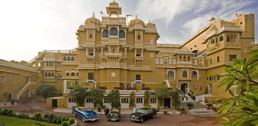 Deogarh Mahal - Image 1