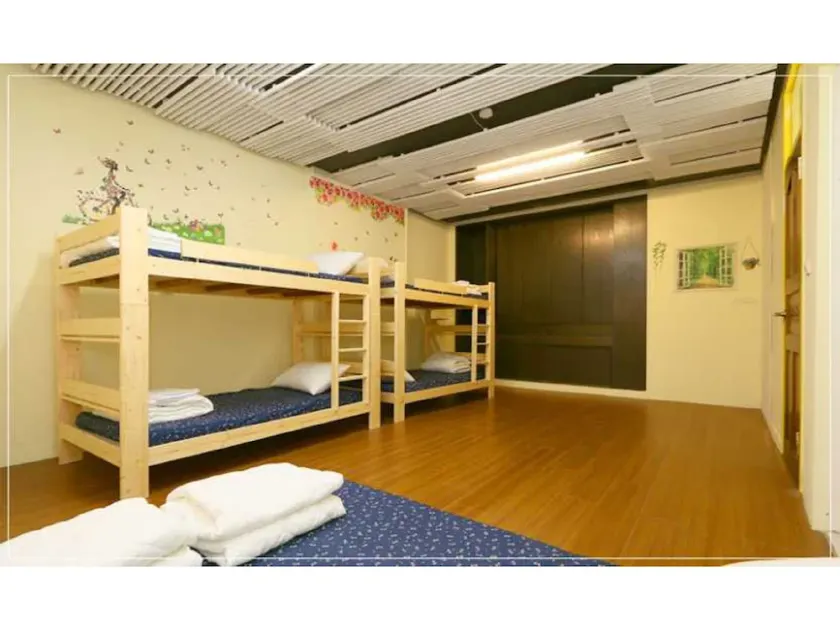 Chalucet Castle Hostel - Image 1