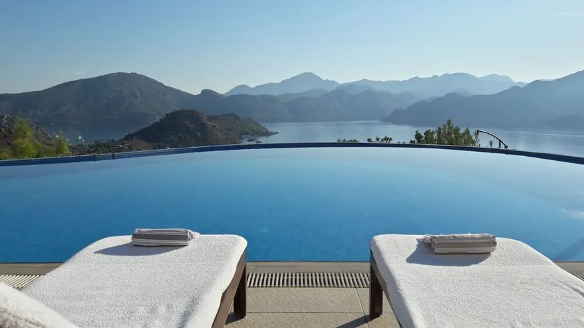 Loca Boutique Hotel - Image 1