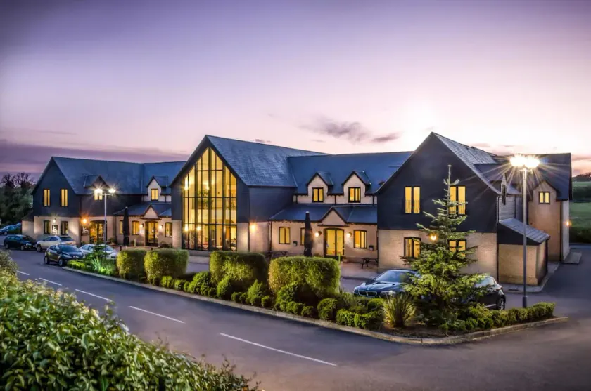 The Sharnbrook Hotel - Image 1