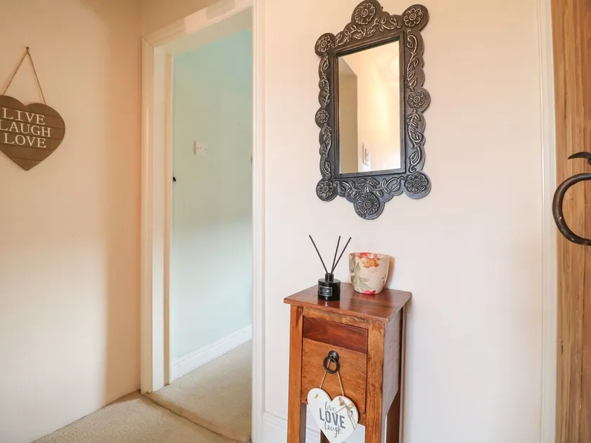 Derby Dream House - Cozy Retreat for Your Getaway - Image 1