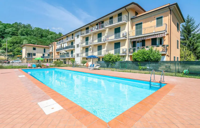 Amazing Apartment in Mulazzo With Outdoor Swimming Pool - Image 1