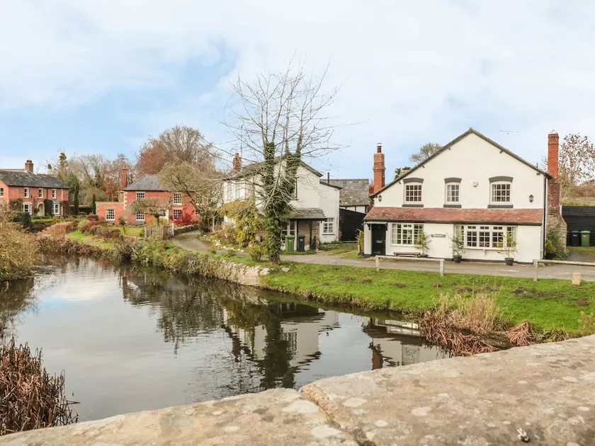 Bridgend Cottage - Image 1