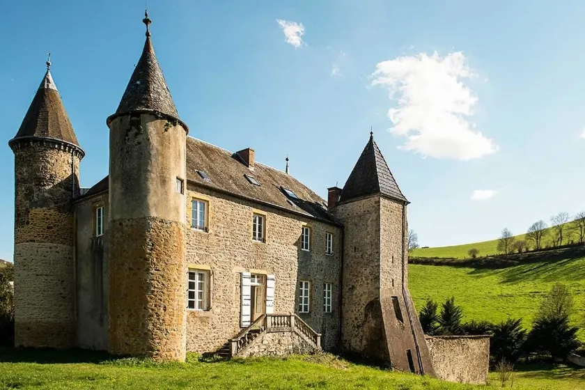 Chateau De Sainte Colombe Sur Gand - Image 1