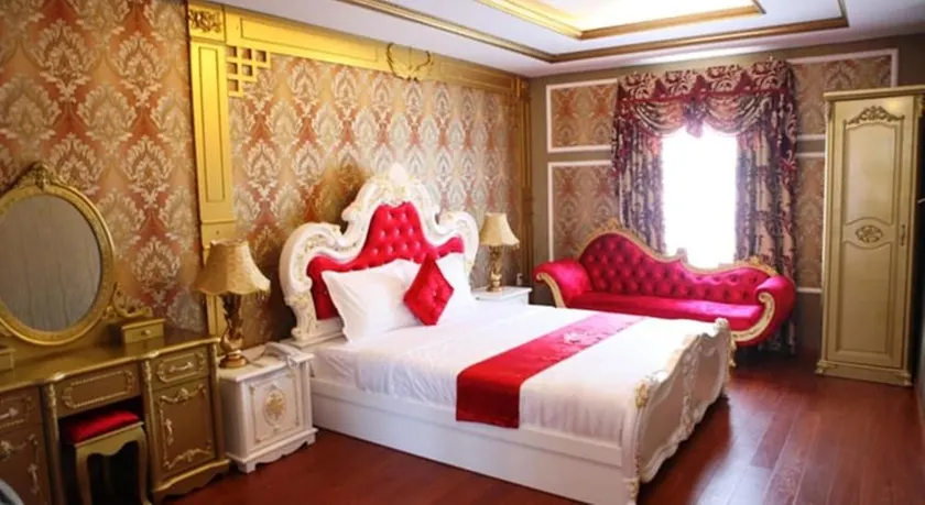 Phung Hoang Golden Hotel - Image 1