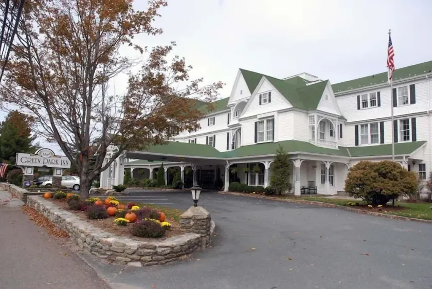 Green Park Inn - Image 1