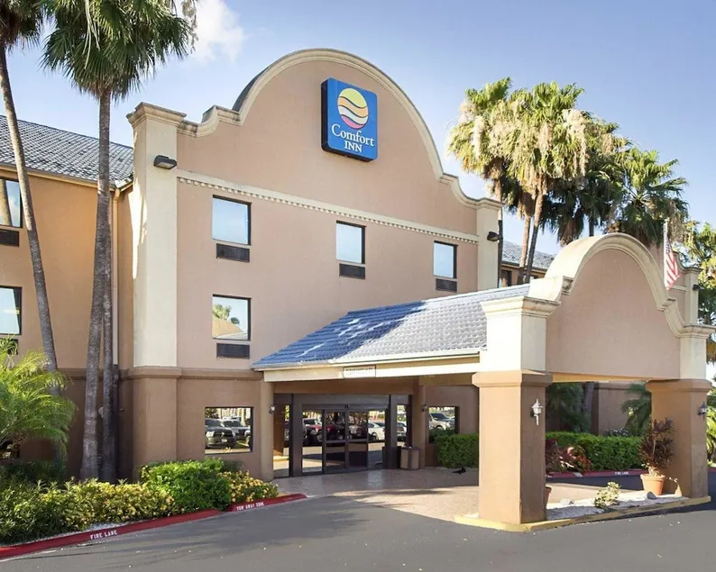 Shary Inn and Suites - Image 1