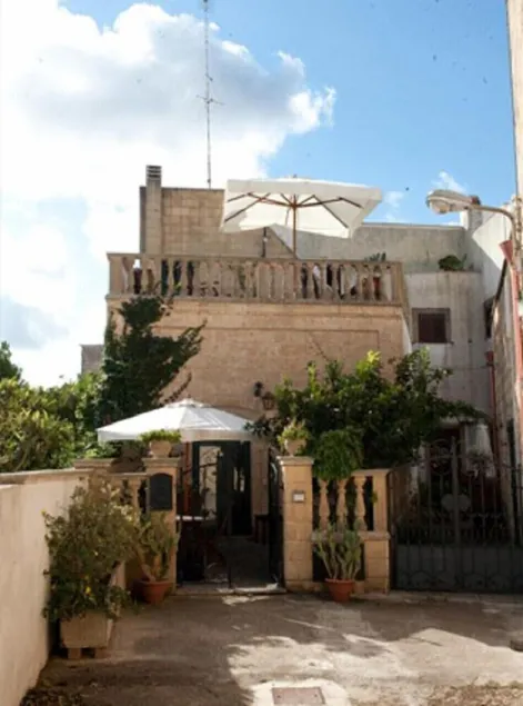 Dimora Tipica Specchia - Image 1