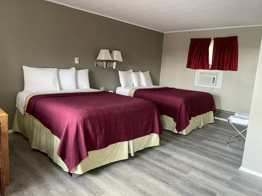 Timberly Motel - Image 1
