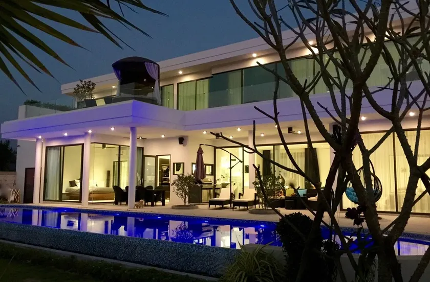 La Lua Resort - Image 1