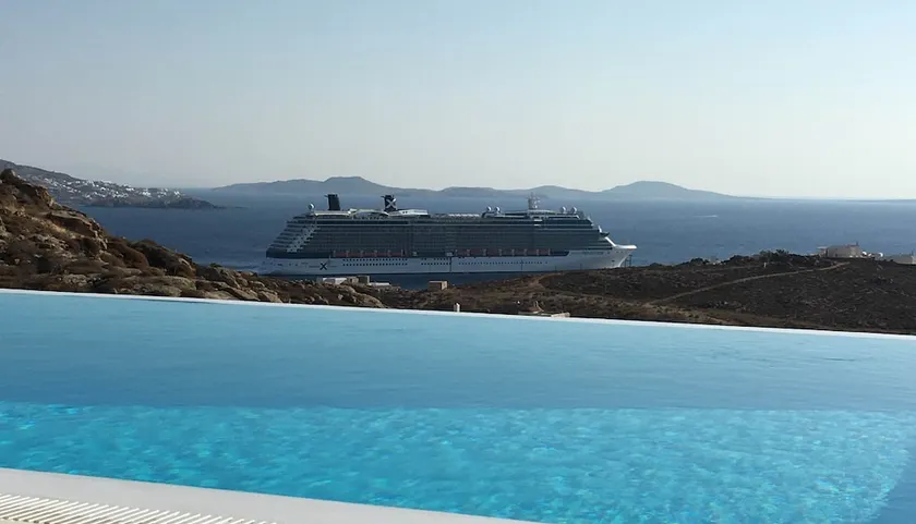 Delicate Mykonian House at Houlakia - Image 1
