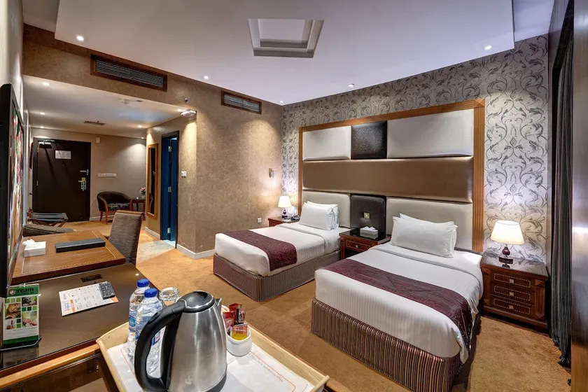 Delmon Palace Hotel - Image 1