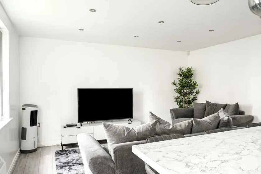 Discovery Suites - Image 1