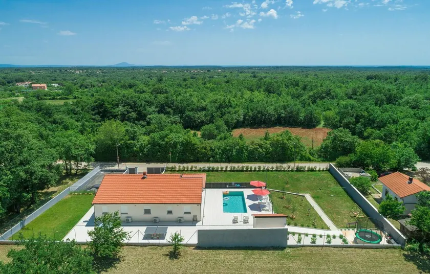 Stunning Home in Vodnjan With Outdoor Swimming Pool, Wifi and 3 Bedrooms - Image 1
