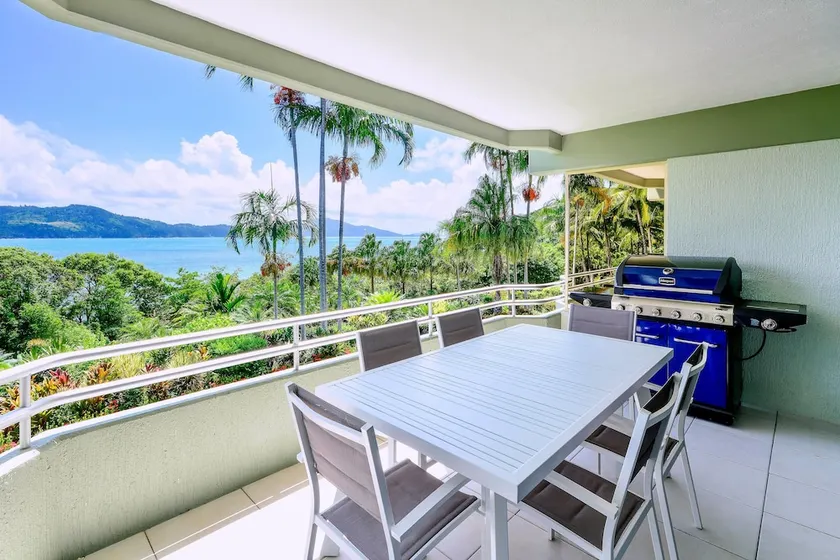 Beach Front Lagoon Lodge Apartments - Image 1