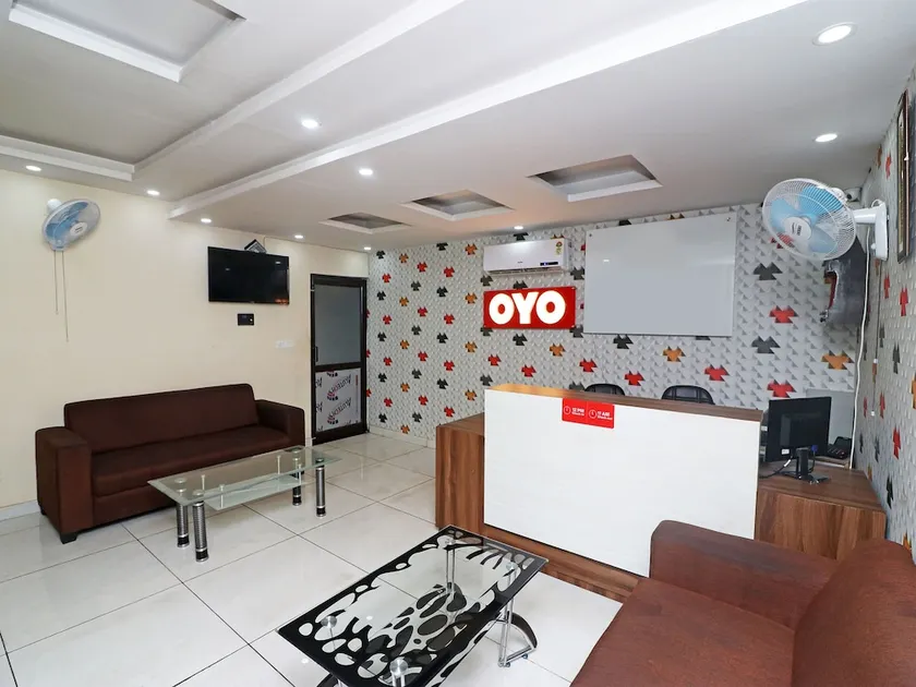Lucknow Grand Inn by OYO - Image 1