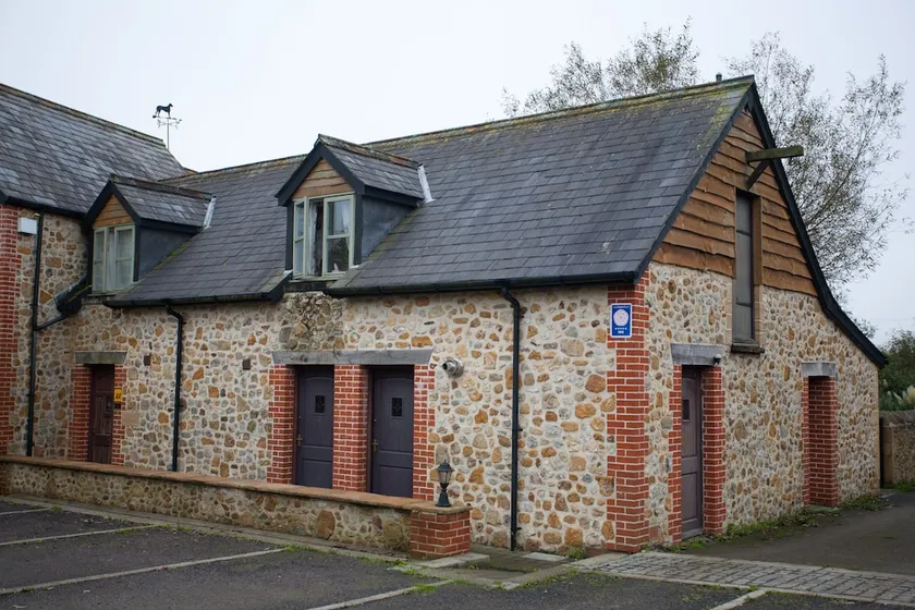 The Shave Cross Inn - Image 1