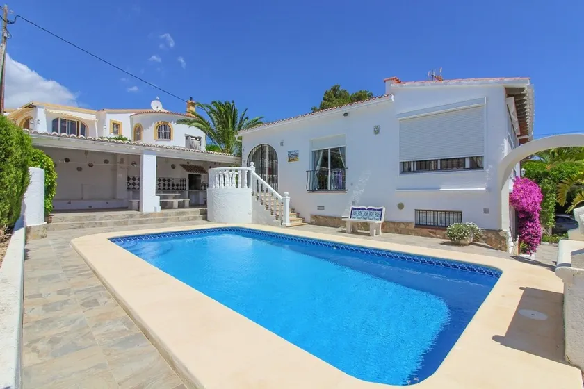 Villa Almendros 8 - Image 1