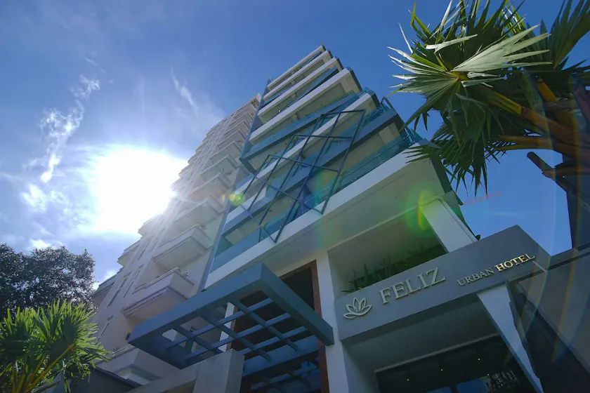 Feliz Urban Hotel - Image 1