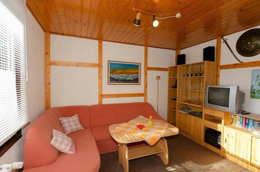Schöner, im Grünen Gelegener Bungalow in Zirkow für 2-3 Personen - Image 1