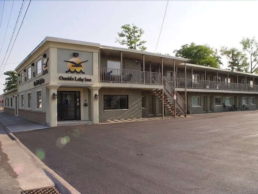 Oneida Lake Inn - Image 1